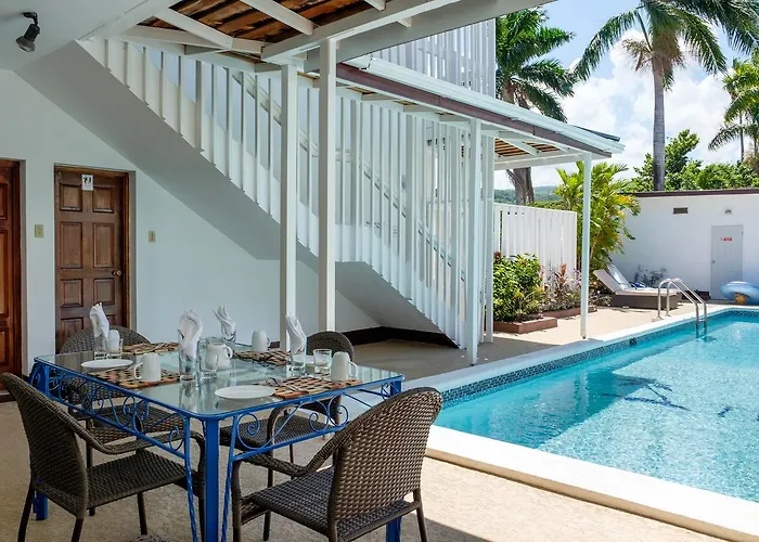Turrasann Villa Runaway Bay
